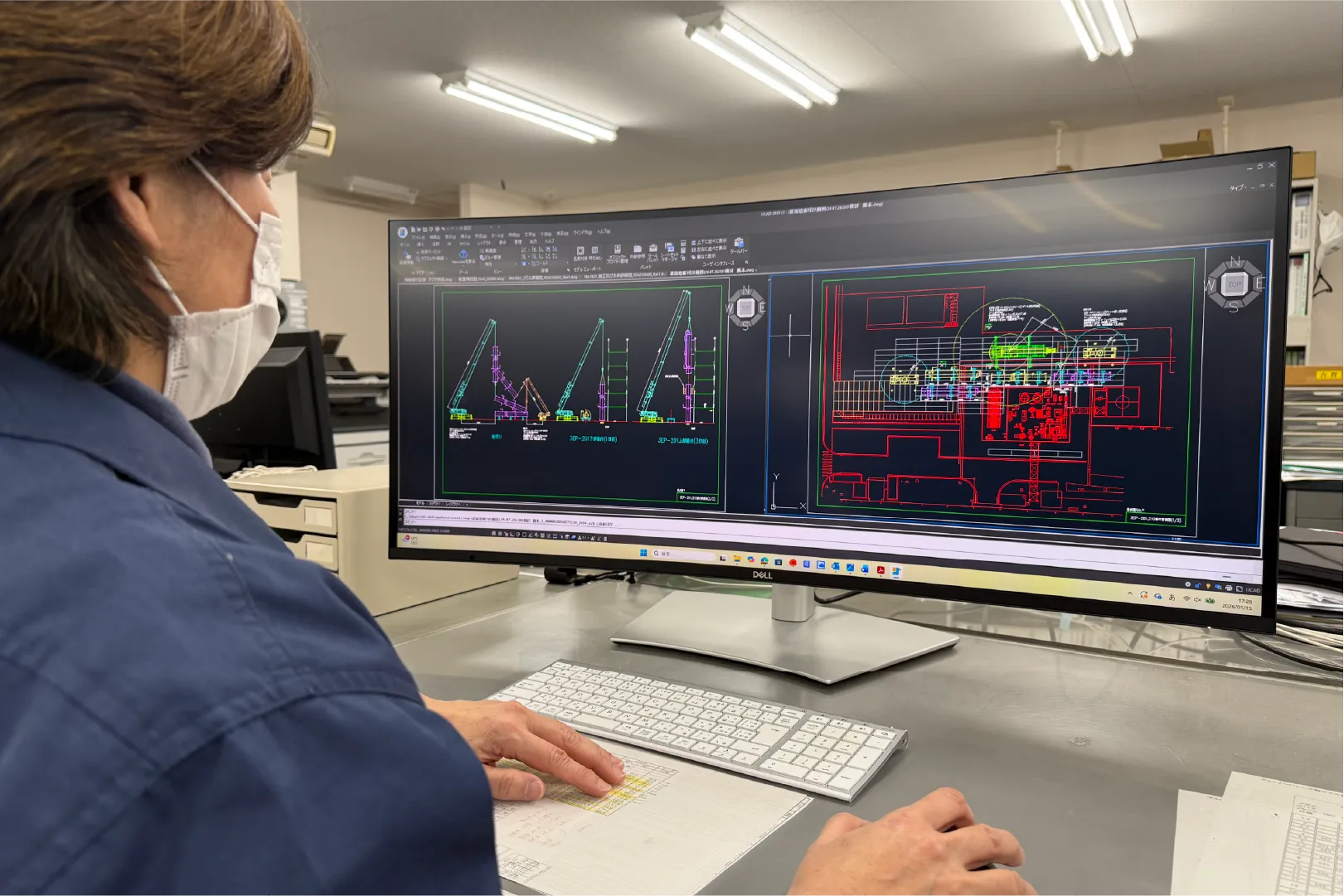 パソコン作業している様子